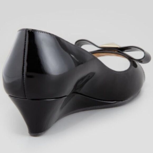 Kate Spade Black Bow Wedge size 7B - Picture 3 of 14